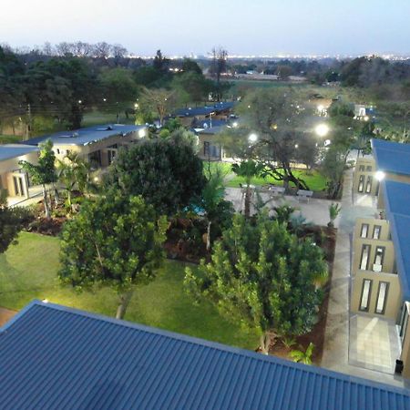 Manor Hills Guest Lodge Ράστενμπεργκ Εξωτερικό φωτογραφία