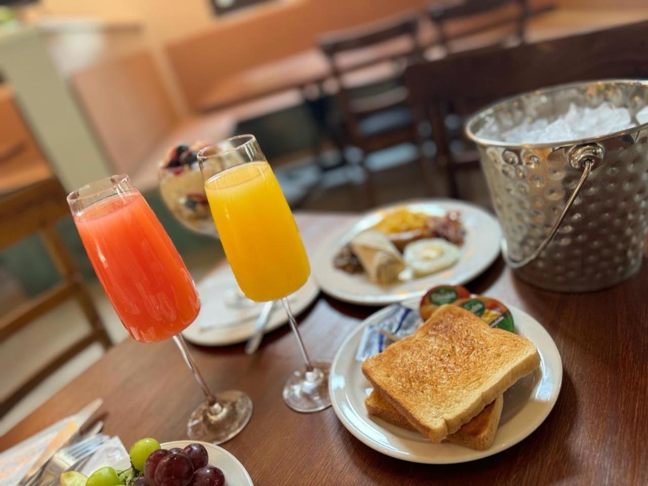 Manor Hills Guest Lodge Ράστενμπεργκ Εξωτερικό φωτογραφία