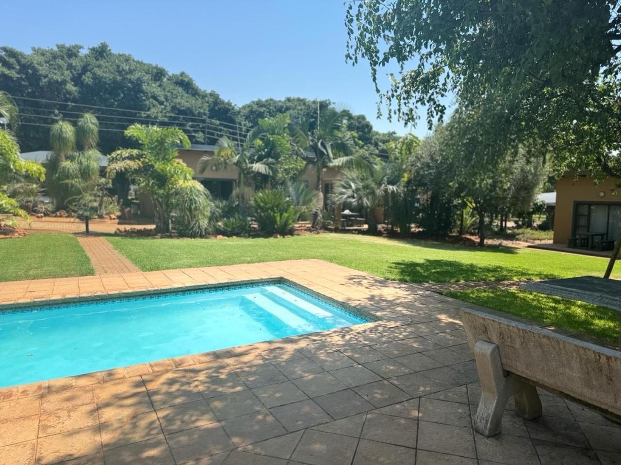 Manor Hills Guest Lodge Ράστενμπεργκ Εξωτερικό φωτογραφία