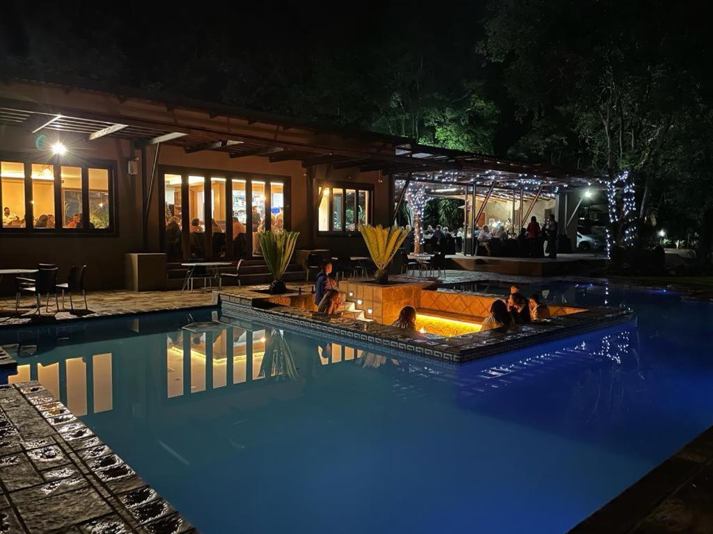 Manor Hills Guest Lodge Ράστενμπεργκ Εξωτερικό φωτογραφία