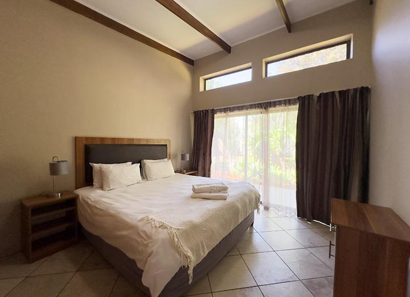 Manor Hills Guest Lodge Ράστενμπεργκ Εξωτερικό φωτογραφία