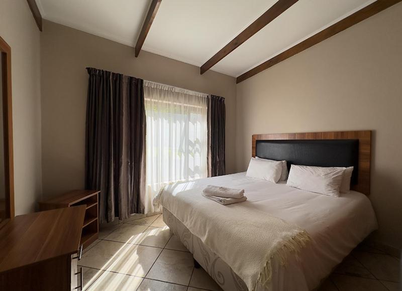 Manor Hills Guest Lodge Ράστενμπεργκ Εξωτερικό φωτογραφία